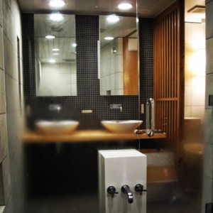 bathroom03
